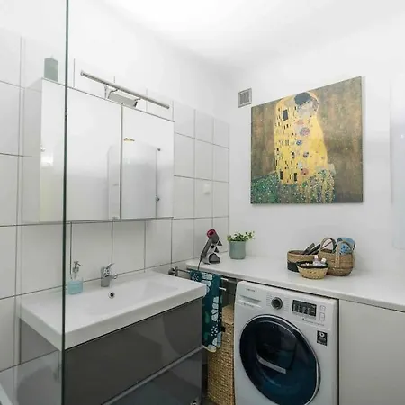 Cozy And Stylish Near Schoenbrunn Castle Apartment Vienna