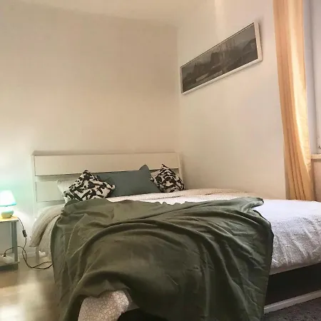 Nr.1 Perfect 3 Bedrooms Near To Main Train Station Apartment *