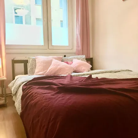 Nr.1 Perfect 3 Bedrooms Near To Main Train Station Apartment *