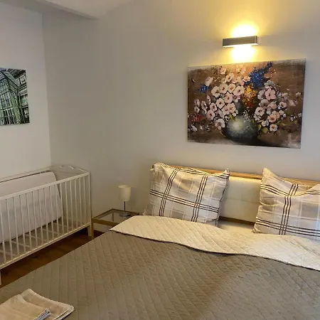 Dana's Beim Augarten Apartment