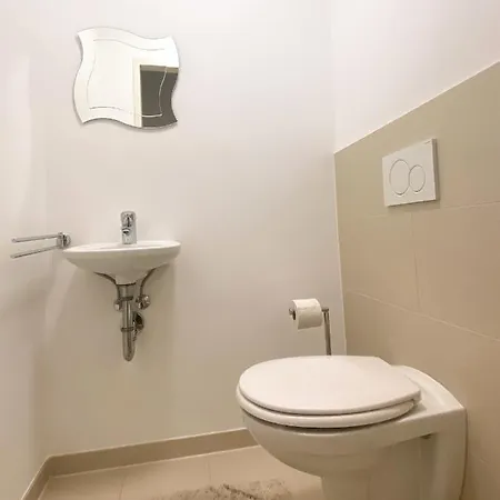 Near Lake Spacious & Furnished Beautiful Apartment