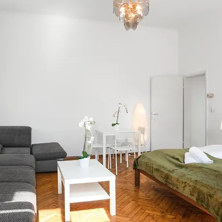 Spacious 2br Apt. Rennweg - Perfect For Longstays. Apartment Vienna