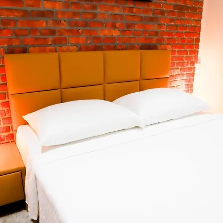 «go West» Guest Viena