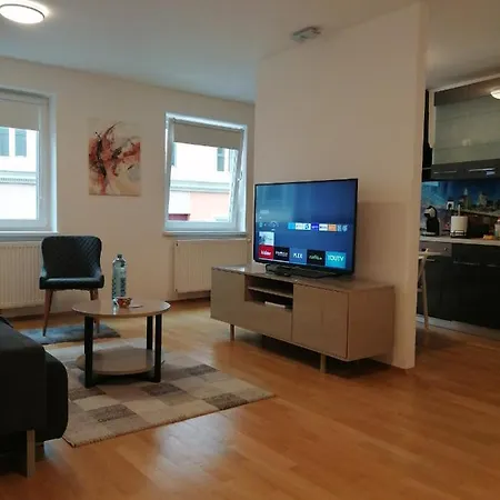 Tesla Apartment *