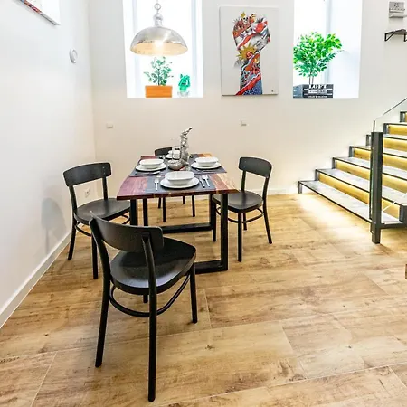 Stilvolles Trendiges Loft In Toller Lage, 