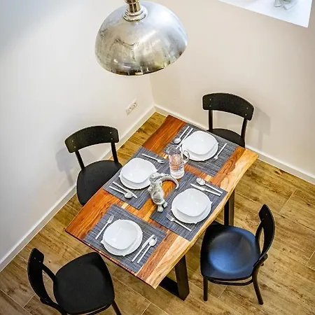 Stilvolles Trendiges Loft In Toller Lage, 