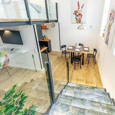Stilvolles Trendiges Loft In Toller Lage, 