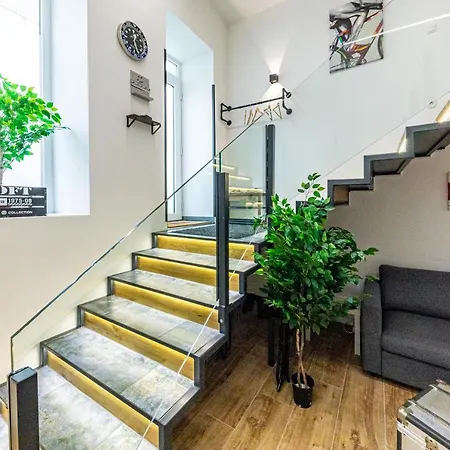 Stilvolles Trendiges Loft In Toller Lage, 