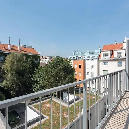 Apartament Neu Und Hell In Zentraler Ruhelage Mit Parkplatz