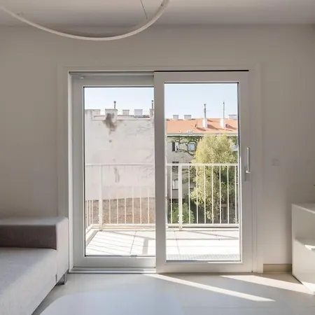 Apartament Neu Und Hell In Zentraler Ruhelage Mit Parkplatz *