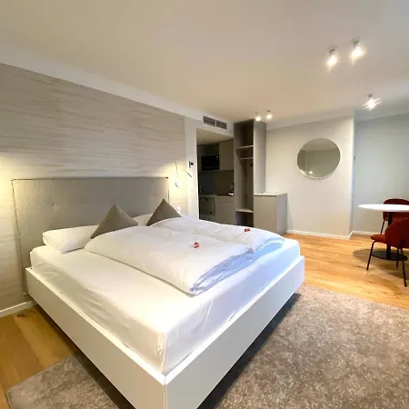 Blackhome I Contactless Check-in Hotel de apartamente *