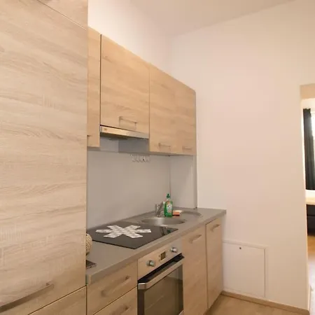 Stilvolle Urbane Auszeit L Lf19 *