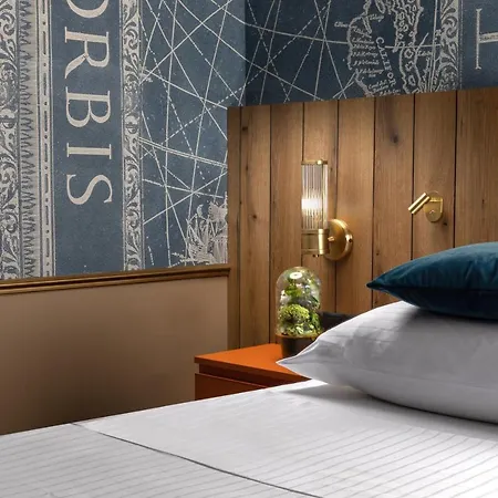Alpha - Artist Hotel 4*