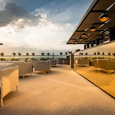Hotel Mooons 4*