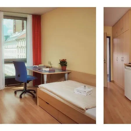 Hostel Strawberry