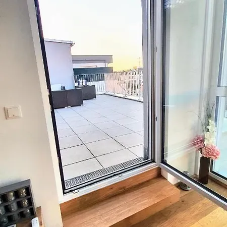 Rooftop Terrace, Free Garage Parking And Pool! Apartament Wiedeń
