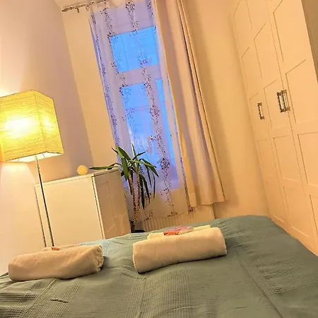 Apartment Cosy & Quiet In 17th District Vienna