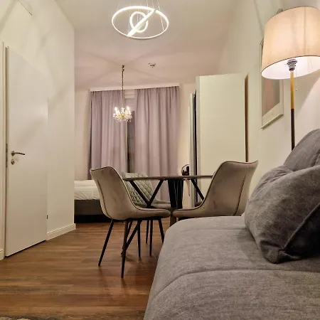 Mozart - Newly Renovated *