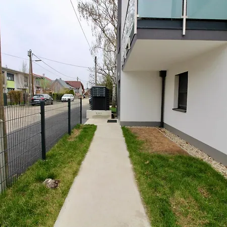 Modern Balcony With Free Parking Apartment Vienna