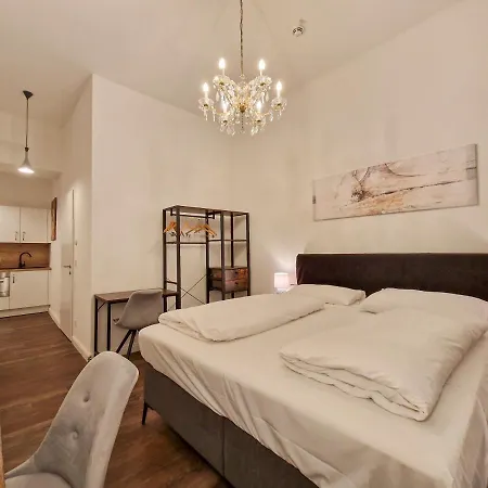 Mozart - Newly Renovated