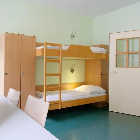 - Myrthengasse Hostel *
