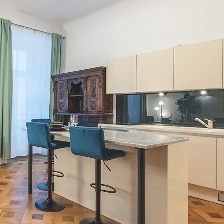 City-apartment In Center Of Διαμέρισμα