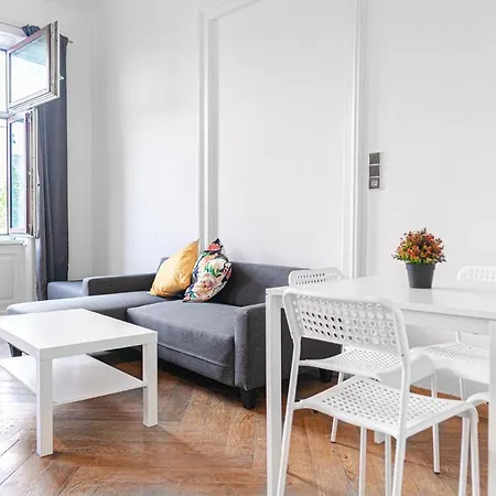 Apartment 4 Great Akh - Ideal For Groups Of 19
