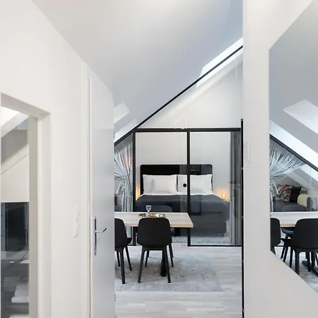 Stilvolle Dachgeschosswohnungen Mit Balkon In Innenstadt Naehe *