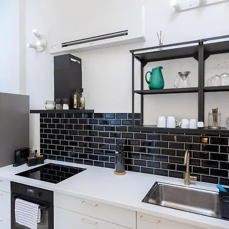 Stilvolle Dachgeschosswohnungen Mit Balkon In Innenstadt Naehe Apartment Vienna