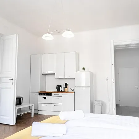 Apartment 4 Great Akh - Ideal For Groups Of 19 *