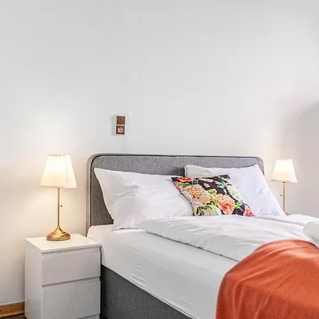 Apartment 4 Great Akh - Ideal For Groups Of 19