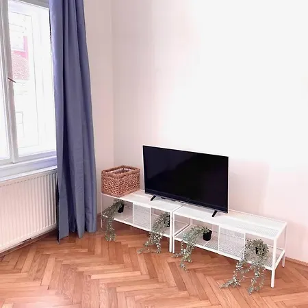 Brand New Spacious & Stylish Aptmt In City-centre Appartamento *