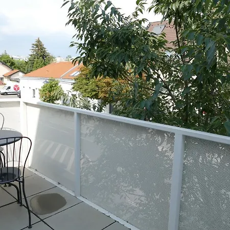 Apartment Cosy Modern With A/c And Balcony Vienna
