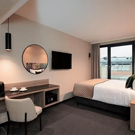 Hotel Leonardo West 4*