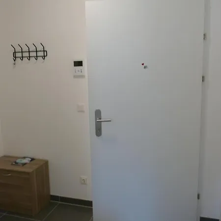 Cosy Modern With A/c And Balcony * Vienna