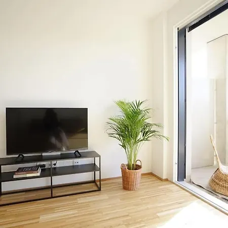 Fine With Terrace - 15 Min To Center Apartment