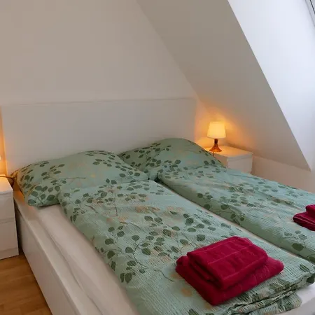 Cosy Modern With A/c And Balcony Vienna