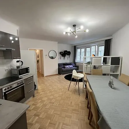 Apartment *luxurious And Spacious Family Apartment* *