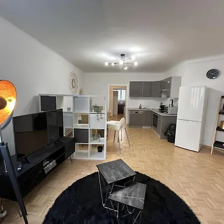 *luxurious And Spacious Family Apartment* Apartment