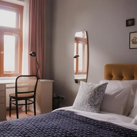 Oak House 4* Viena