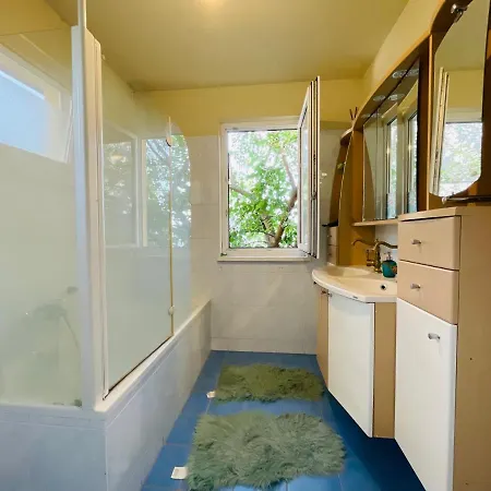 Homestay Karlsrooms *