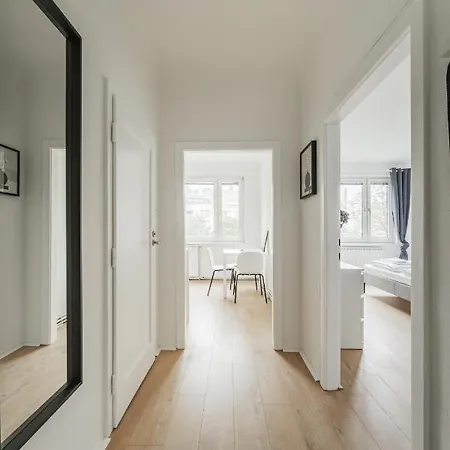 Homely - 10 Minutes To Stephansplatz Apartment Vienna