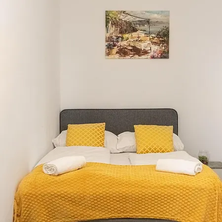 3 Standard Near Hauptbahnhof Apartment