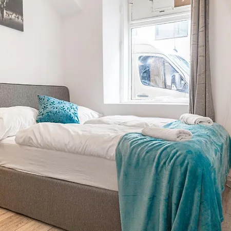 3 Standard Near Hauptbahnhof *