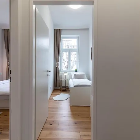Apartmán Cozy, Generous - 10 Min To City-centre - Contactless 24h Check-in Vídeň