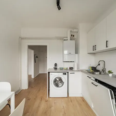Homely - 10 Minutes To Stephansplatz Apartment Vienna