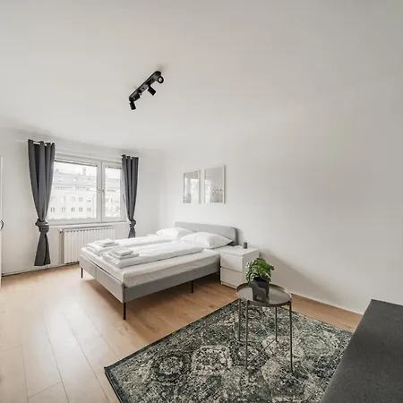 Homely - 10 Minutes To Stephansplatz