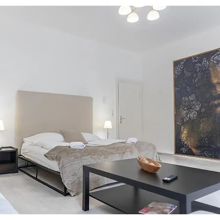 2 Pleasant Flats - Perfect For Long Apartment *