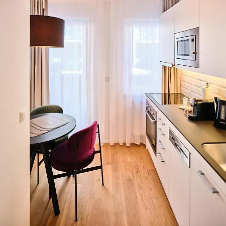 Myfavorit - Spacious Next To Puplic Transport U1 Direct Connection To Citycenter Viena
