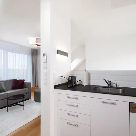 Myfavorit - Spacious Next To Puplic Transport U1 Direct Connection To Citycenter *